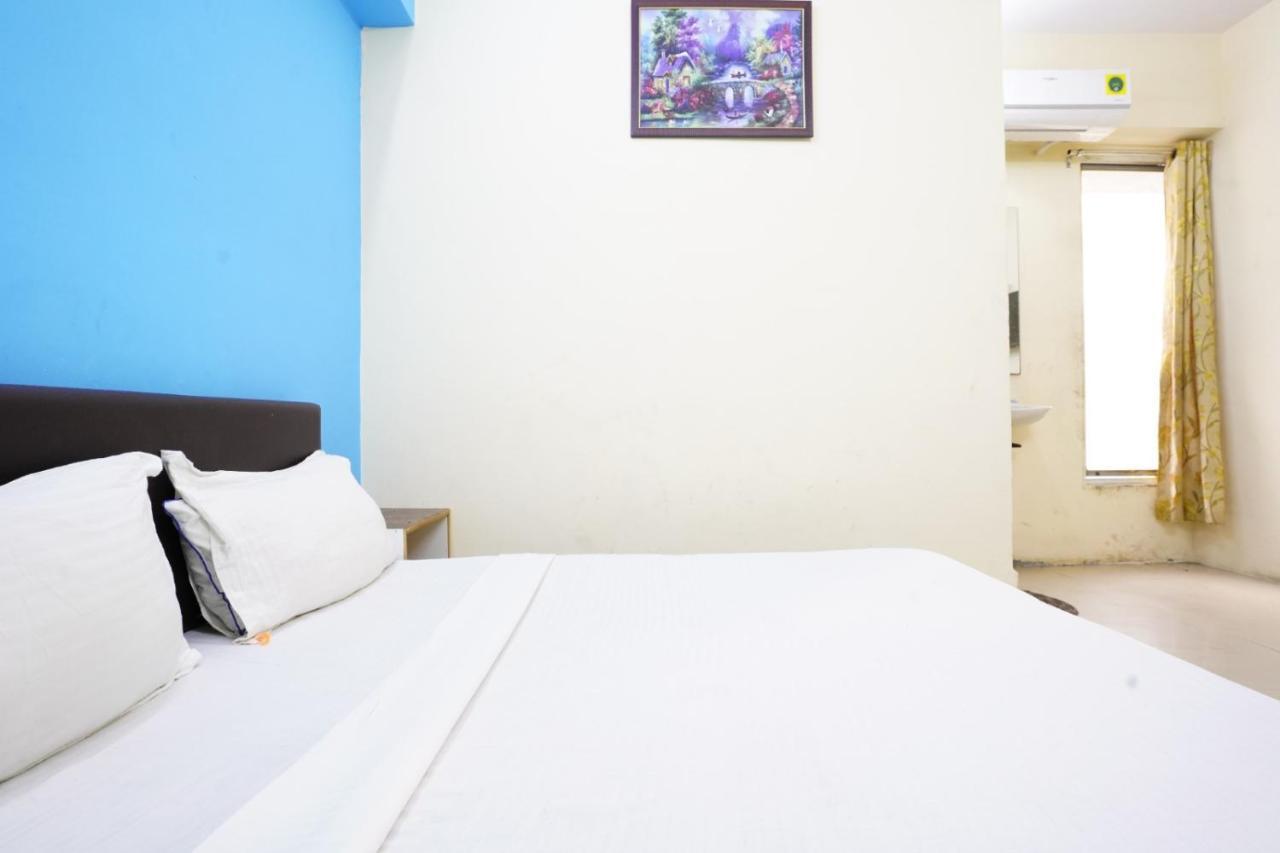 Infinity Rooms & Banquet Surat Bagian luar foto